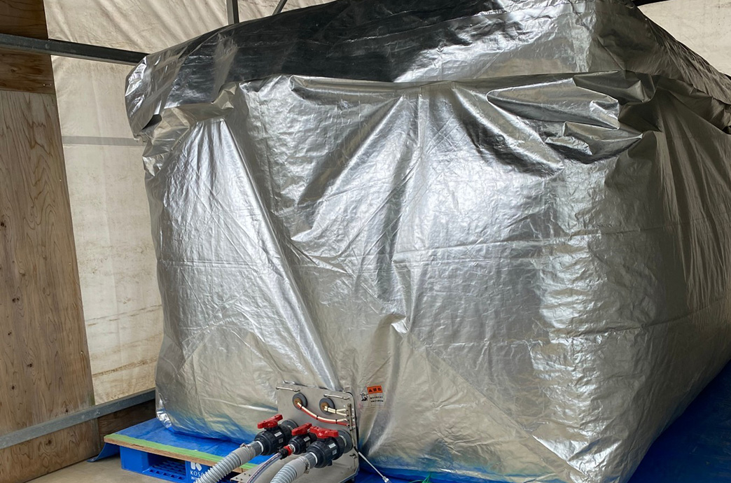 ハダニの駆除に天敵生物を導入